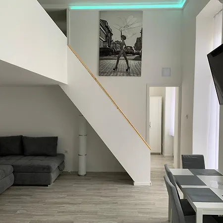 Balcony Gallery Budapest Exterior photo