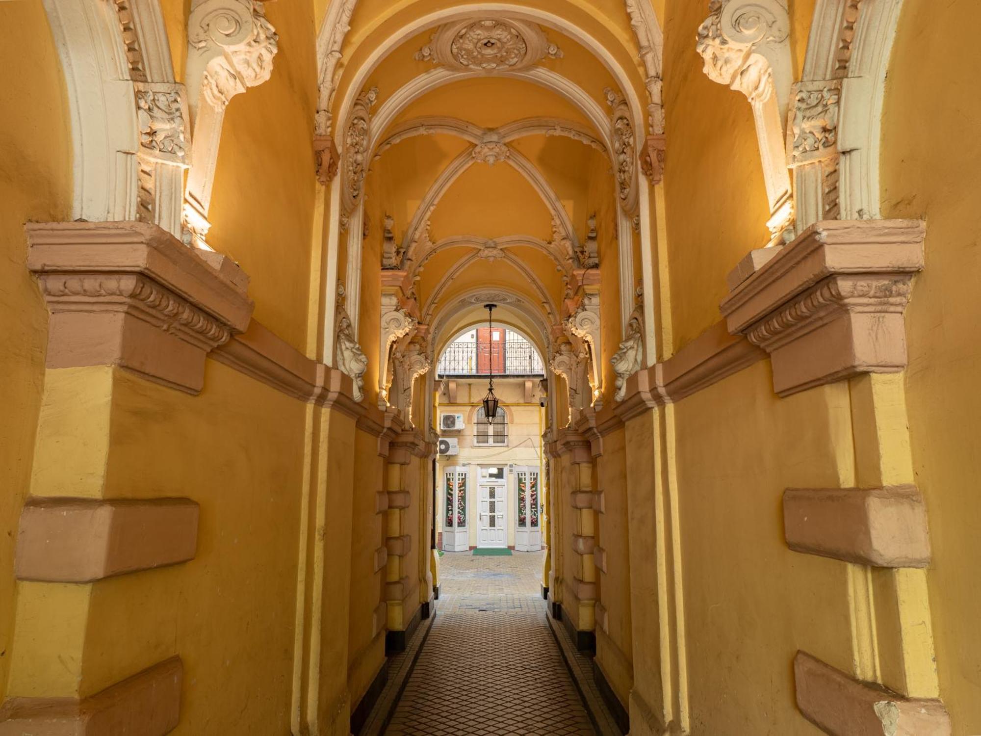 Balcony Gallery Апартаменти
