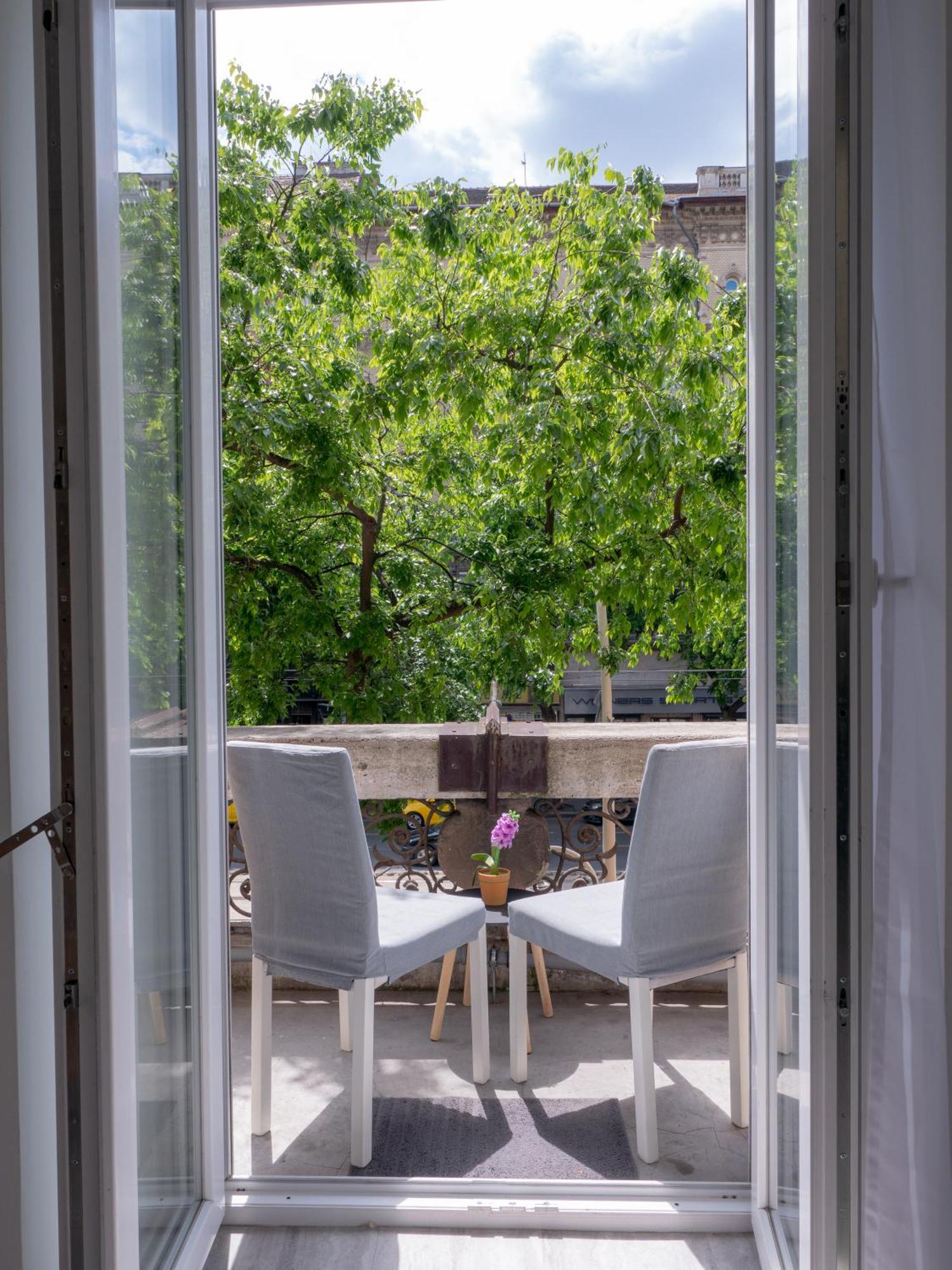 Balcony Gallery Будапешт